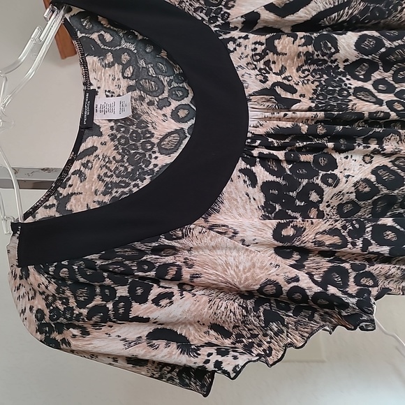 Top - Picture 4 of 8